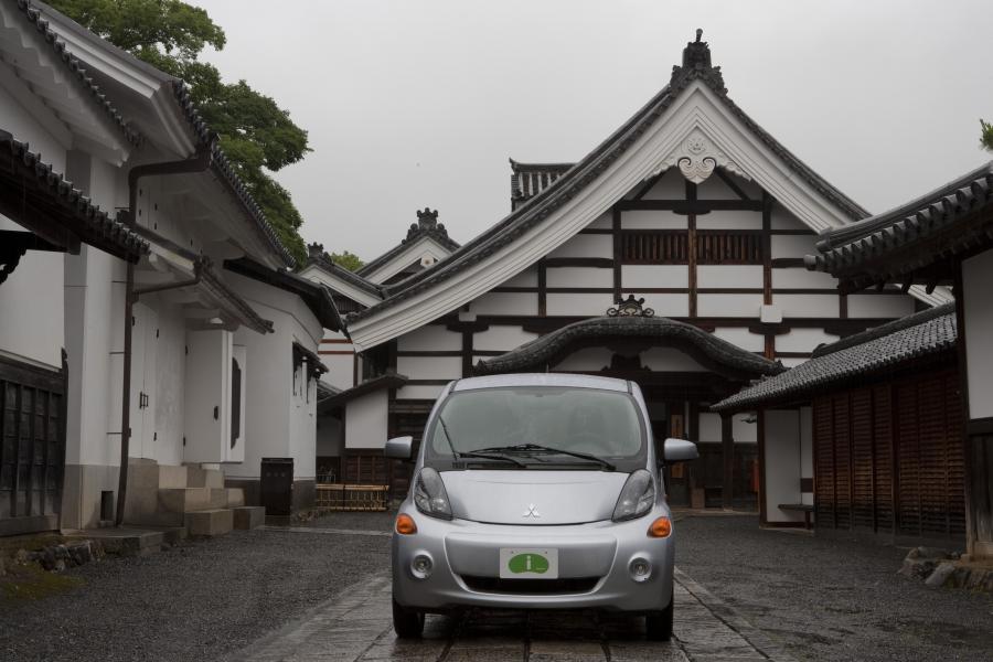  Mitsubishi i-MiEV 2012 года  (US) (фото 208 из 234)